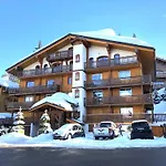 Residence Les Sapins - Courchevel 1850